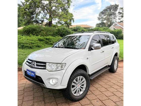 MITSUBISHI PAJERO DAKAR 3.2 HPE 4X4 7 LUGARES 16V TURBO INTERCOOLER DIESEL 4P AUTOMÁTICO